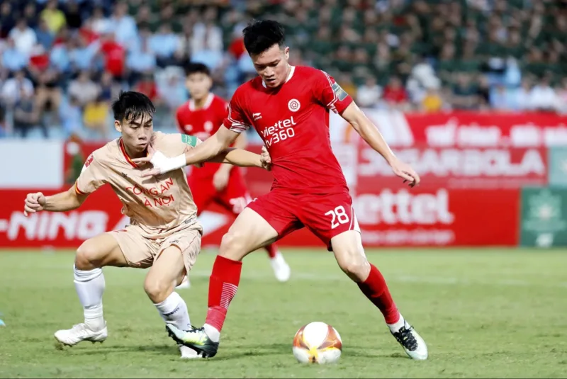 Nguyễn Hoàng Đức từng trở thành trụ cột tuyến giữa và giành nhiều thành tích đáng chú ý cùng Viettel