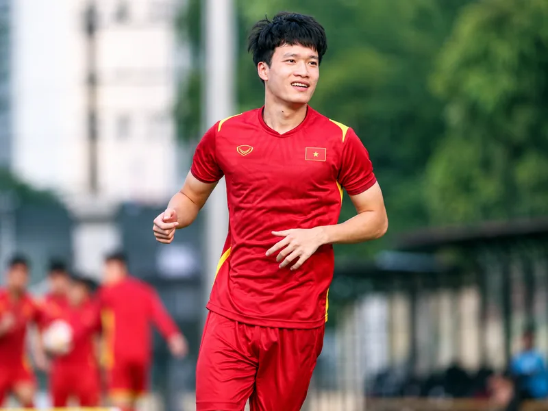 Cầu thủ Nguyễn Hoàng Đức là tiền vệ nổi bật với kỹ thuật, khả năng điều tiết và tư duy thi đấu điềm tĩnh