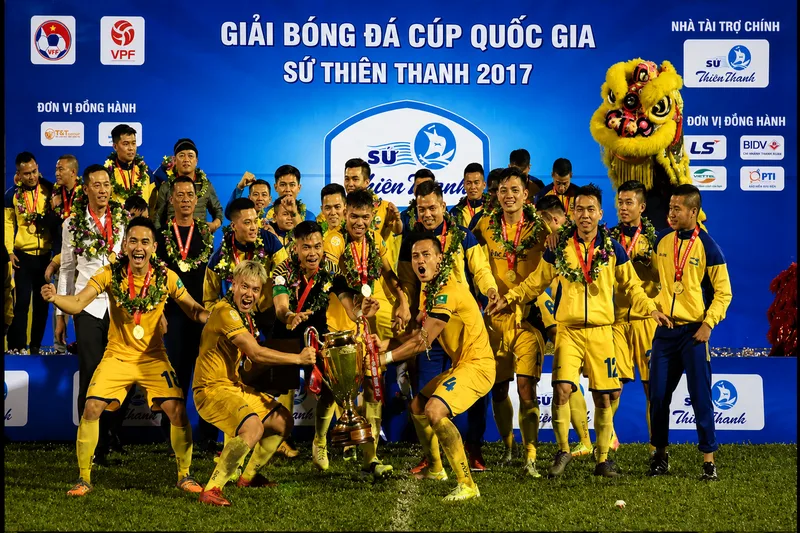 Sông Lam Nghệ An ghi dấu với nhiều chức vô địch và truyền thống lâu năm tại đấu trường Cúp Quốc gia.