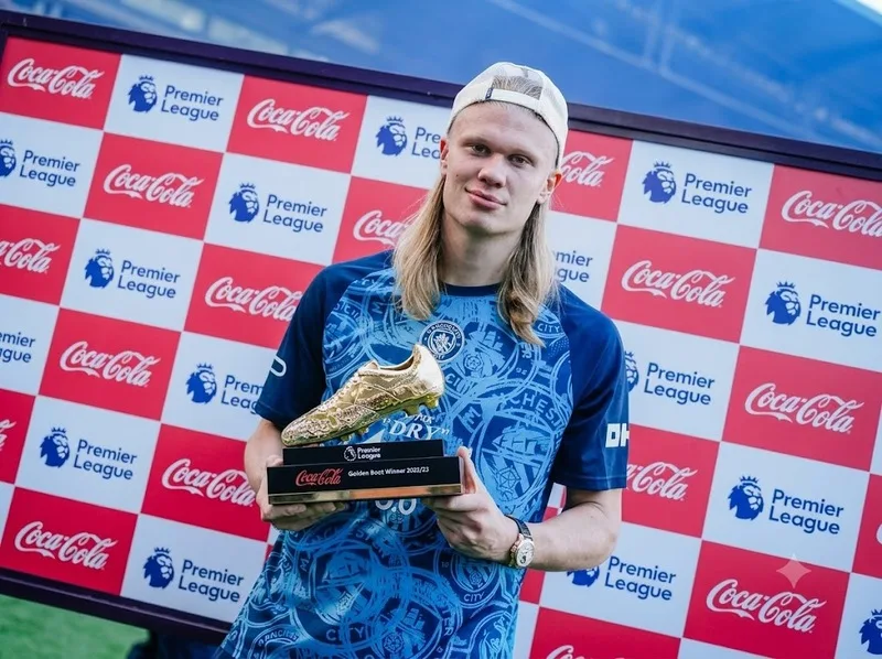 Erling Haaland giành Chiếc giày vàng Ngoại hạng Anh với 27 bàn thắng.